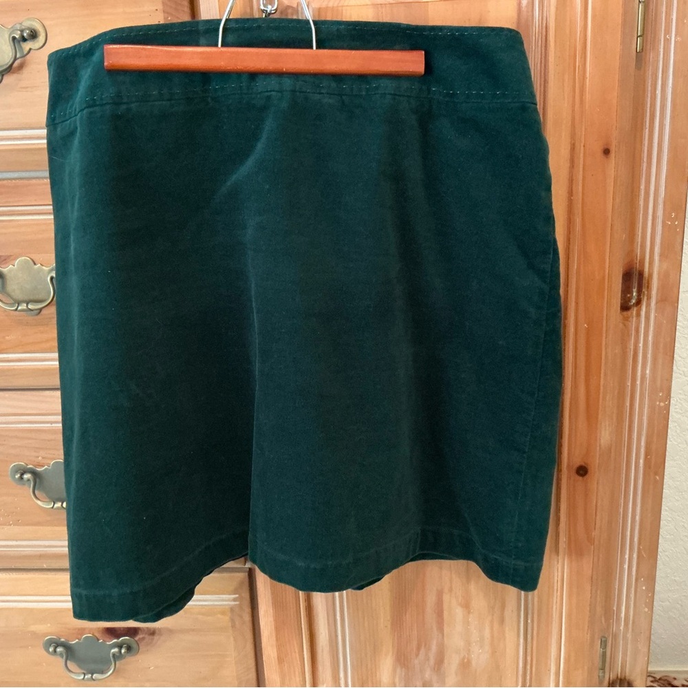18WP Talbots Green Velvet skirts is holiday ready!